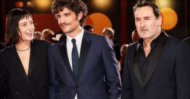Adèle Exarchopoulos, Gilles Lellouche, Louis Garrel... Les acteurs réunis pour clore la Mostra de Venise - Elle