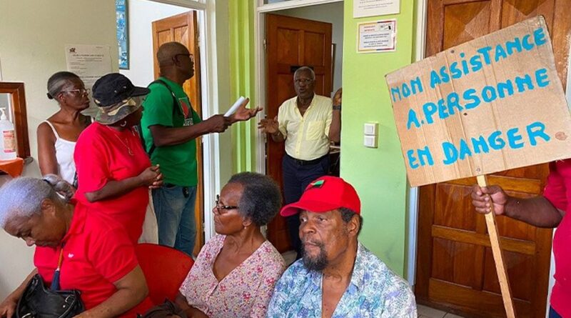 Amiante à Ajoupa-Bouillon : le combat des habitants de la cité Grenade continue