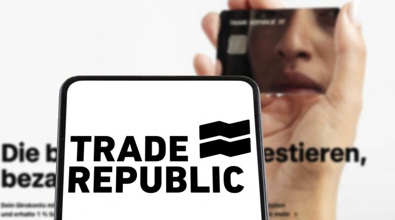 Arnaques : "J'ai plus un rond. J'ai laissé là-dedans 539.000 euros", un Alsacien perd ses économies dans un site miroir - ici