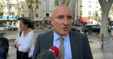 Attaque au couteau à Marseille: cinq blessés dont un dans un état "critique", l'assaillant tué