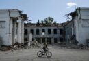 Au moins 20 morts dans une "frappe sauvage russe" sur un village de l'est de l'Ukraine