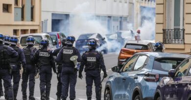 Bloquons tout à Pau : manifestants et policiers s’accusent mutuellement de violences en marge de la manifestation