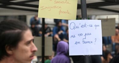 "Bloquons tout": des dizaines de milliers de manifestants, des tensions mais pas de paralysie