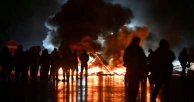 "Bloquons tout": des premières actions mais des forces de l'ordre très présentes