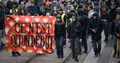 « Bloquons tout » est-il vraiment la saison 2 des Gilets jaunes ?