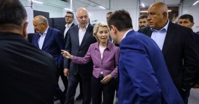 Brouillage GPS de l’avion d’Ursula von der Leyen : une "arme d’intimidation" russe ?