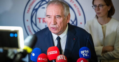 Budget : plutôt que de taxer les ultra-riches, l’exécutif s'attaque encore aux chômeurs et aux précaires - L'Humanité