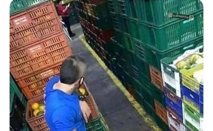 Certi sò più qualificati cà l'altri 😅