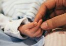 « C’était le prénom de ma grand-tante » : quand les prénoms rétro divisent les générations