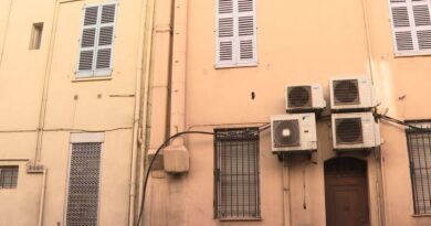 Cette ville des Alpes-Maritimes, poursuit son offensive contre les climatiseurs installés sur les façades