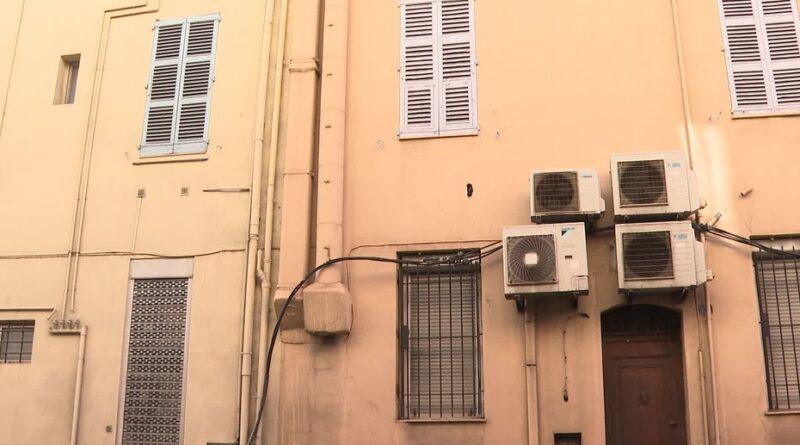 Cette ville des Alpes-Maritimes, poursuit son offensive contre les climatiseurs installés sur les façades