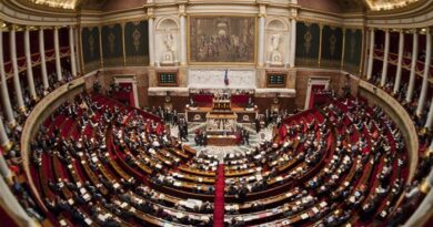 La proposition de loi sur le droit à mourir adoptée en première lecture devant l'Assemblée nationale.
