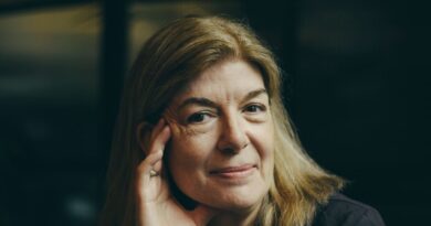 Claire Messud : «Le fait d’être déracinée définissait l’histoire de notre famille»