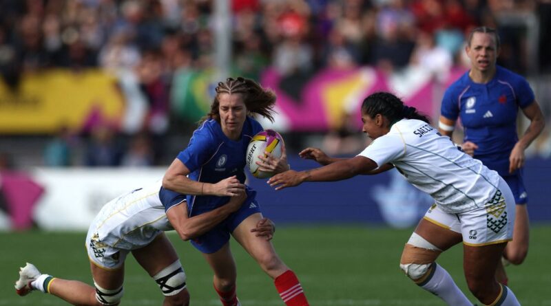 Coupe du monde féminine de rugby : les Bleues écrasent le Brésil et se qualifient pour les quarts de finale - ici