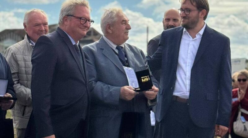 Dans l'Eure, ce maire historique de cette petite commune est élu depuis près de 50 ans