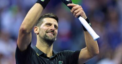 Djokovic et Sabalenka passent facilement en quarts de finale