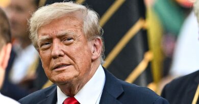 Donald Trump en guerre avec un rockeur américain culte ! - ici
