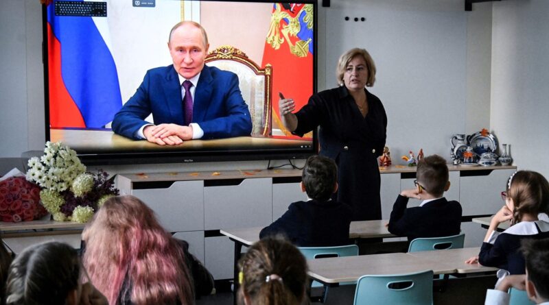 En Russie, l’endoctrinement des élèves bat son plein