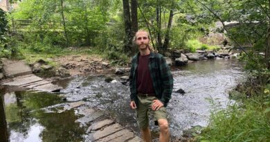 En Suisse normande, un jeune photographe s'engage pour défendre l'environnement