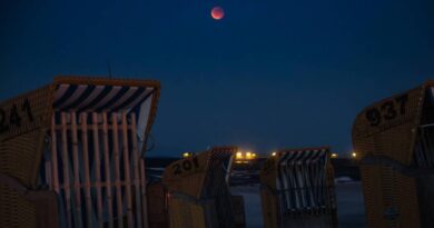 En images – De l’Asie à l’Afrique, en passant par l’Europe, les plus belles photos de la Lune de sang - Le Temps