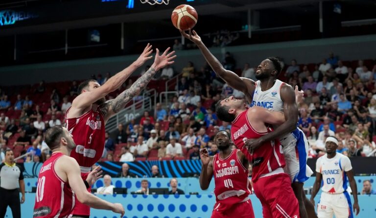 Euro de basket: piégés par la Géorgie, les Bleus prennent la porte