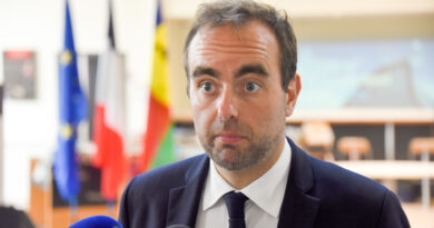 "Excellent choix", "chance pour la Nouvelle-Calédonie", "confrontation"… Les premières réactions à la nomination de Sébastien Lecornu à Matignon