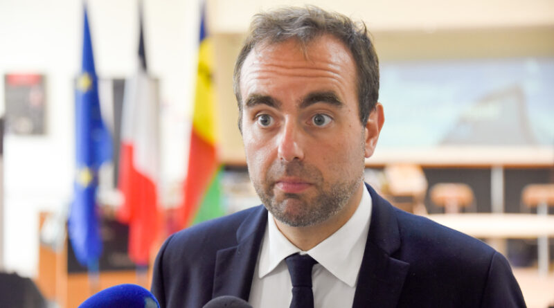 "Excellent choix", "chance pour la Nouvelle-Calédonie", "confrontation"… Les premières réactions à la nomination de Sébastien Lecornu à Matignon