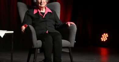 Face à l’interdiction de “La Servante écarlate” en Alberta, la contre-attaque de Margaret Atwood