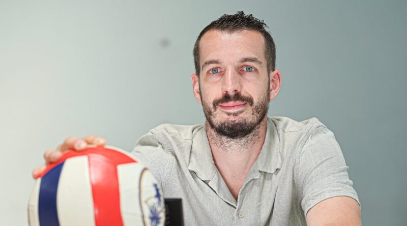 "Faire briller le volley français", le Sétois Benjamin Toniutti et les Bleus visent leur premier titre mondial aux Philippines