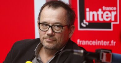 Filmés avec des élus du PS, Thomas Legrand et Patrick Cohen se défendent de tout "complot"