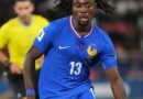 Football. « Il prend de la place » : à un an de la Coupe du monde, Manu Koné s'impose chez les Bleus