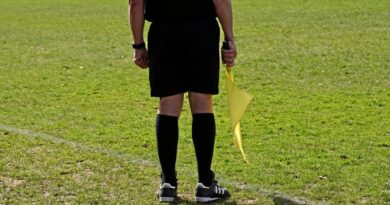 Football : pauses d'apaisement, caméras embarquées, des nouveautés sur le terrain de l’arbitrage en Aveyron
