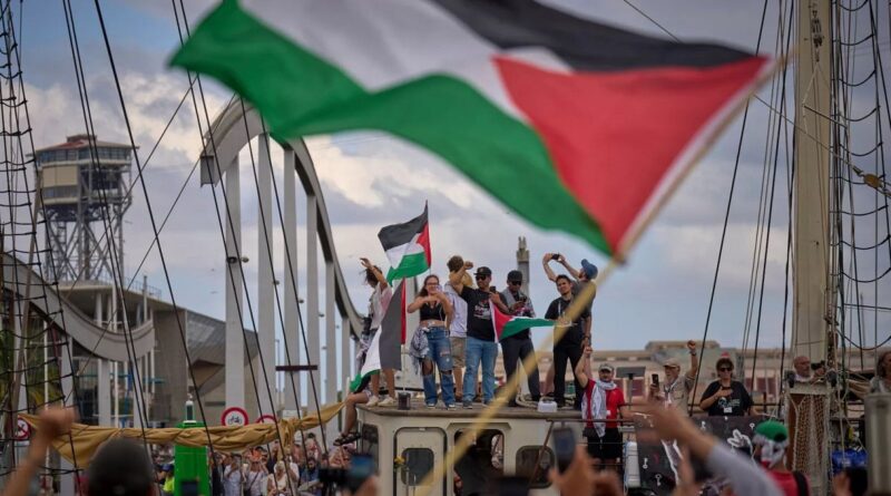 Gaza : la flottille Global Sumud contrainte de faire-demi-tour au port de Barcelone