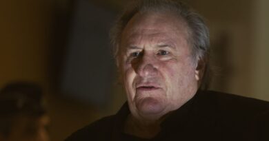 Gérard Depardieu devant la cour criminelle de Paris pour le viol d'une comédienne