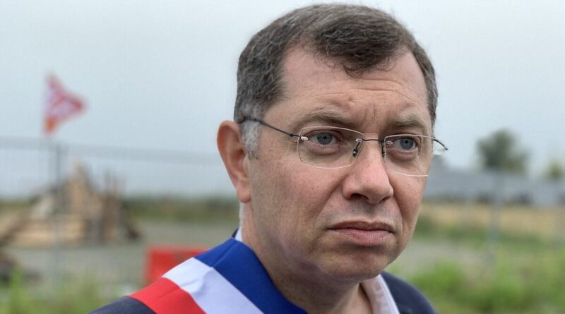 Gouvernement : Jean-Paul Vermot, le maire socialiste de Morlaix, pointe le "crépuscule du macronisme"  - ici