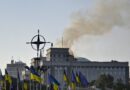 Guerre en Ukraine : le siège du gouvernement incendié après une attaque aérienne russe