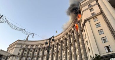 Guerre en Ukraine : un missile balistique Iskander a été utilisé pour frapper le siège du gouvernement dimanche, selon Kiev - RTBF Actus