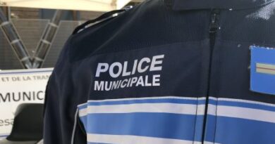 Il menace une femme avec une arme de poing dans le quartier Battant