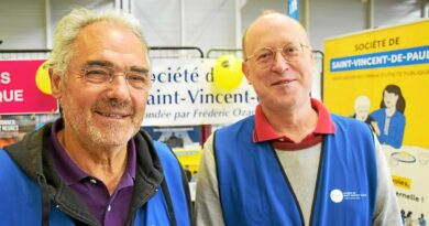 « Il y a que des cheveux blancs ! » : les associations caritatives des Côtes-d’Armor face au défi du renouvellement générationnel