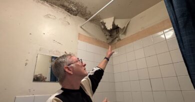 Infiltrations d’eau, plancher qui penche, amiante… À Noisy-le-Grand, le calvaire des locataires de la Piazza