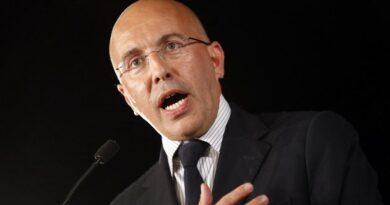 "Je souhaite offrir une nouvelle espérance" : Eric Ciotti annonce sa candidature aux élections municipales à Nice