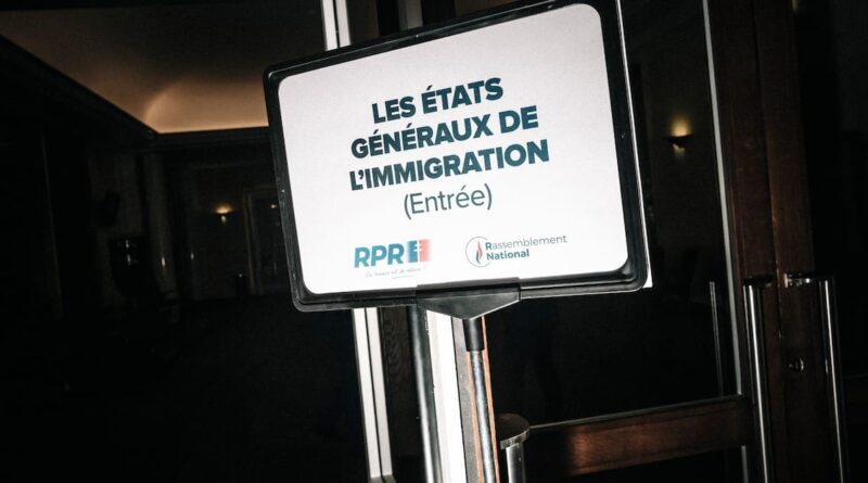 L’OID, ce fumeux «observatoire» de l’immigration qui façonne les discours de la droite et des médias Bolloré