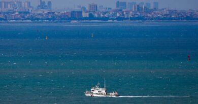 La Chine condamne le passage de navires militaires australien et canadien dans le détroit de Taïwan