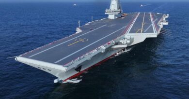 La Chine fait transiter son porte-avions dernier cri par le détroit de Taïwan