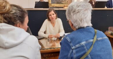 « Là, ils sont tombés des nues » : à Versailles, ils viennent faire expertiser leurs bijoux de famille