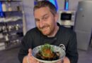La recette de Julien Lapraille : tomates farcies gourmandes pour deux personnes - RTBF Actus