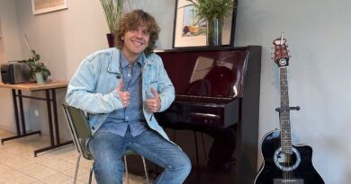 L'acteur et réalisateur Alex Lutz pour son nouveau film "Connemara", ce mercredi au cinéma ! - ici