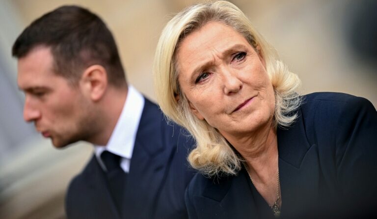 L'après-Bayrou dans toutes les têtes, Macron réunit les chefs du camp gouvernemental