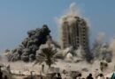 L'armée israélienne frappe une tour dans la ville de Gaza, au 700e jour de la guerre