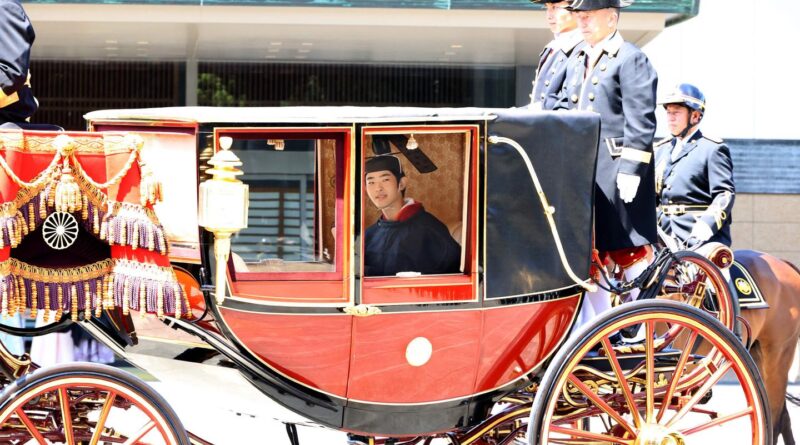 Le Japon célèbre la majorité du prince Hisahito, seul jeune héritier masculin au trône